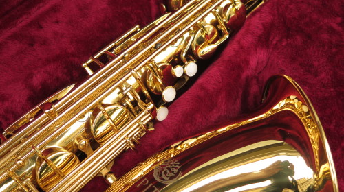 Saxophone baryton Jupiter JBS1000 verni (1)