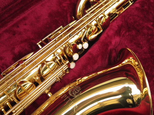 Saxophone baryton Jupiter JBS1000 verni (1)