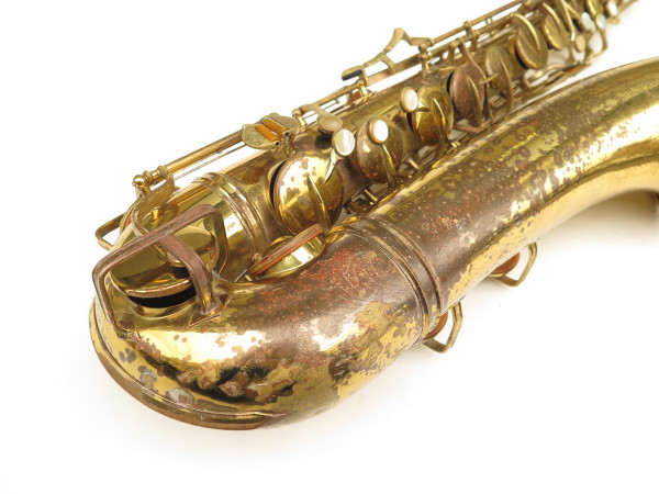 Saxophone ténor Buescher Big B verni gravé (1)