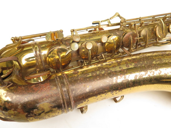 Saxophone ténor Buescher Big B verni gravé (2)