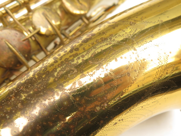 Saxophone ténor Buescher Big B verni gravé (3)