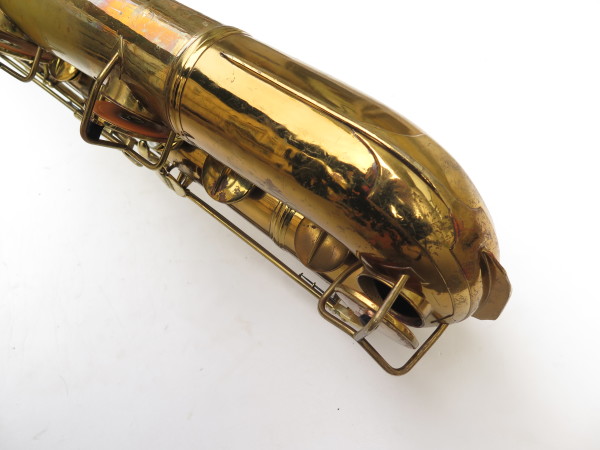 Saxophone baryton Conn transitionnel verni gravé (9)