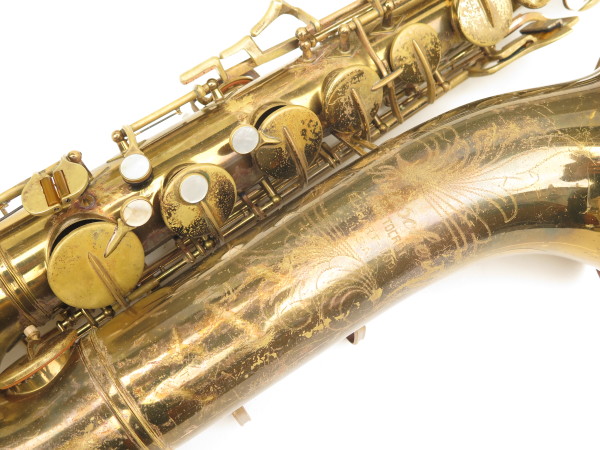 Saxophone ténor Buescher Aristocrat verni gravé (1)