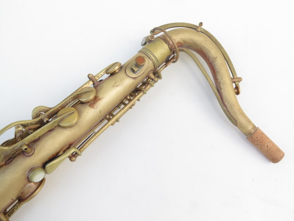 Saxophone ténor Conn transitionnel verni gravé (14)